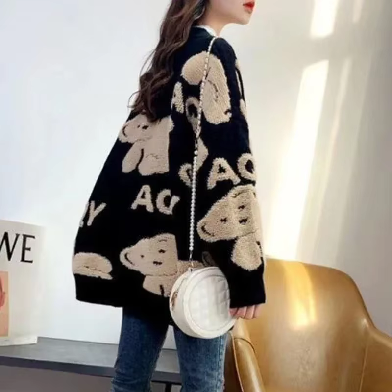 Cardigan long en tricot avec boutons pour femme