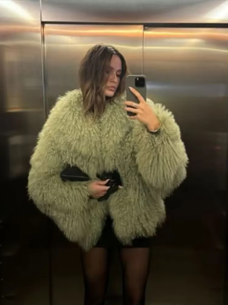 Manteau en fausse fourrure à revers vert pour femme