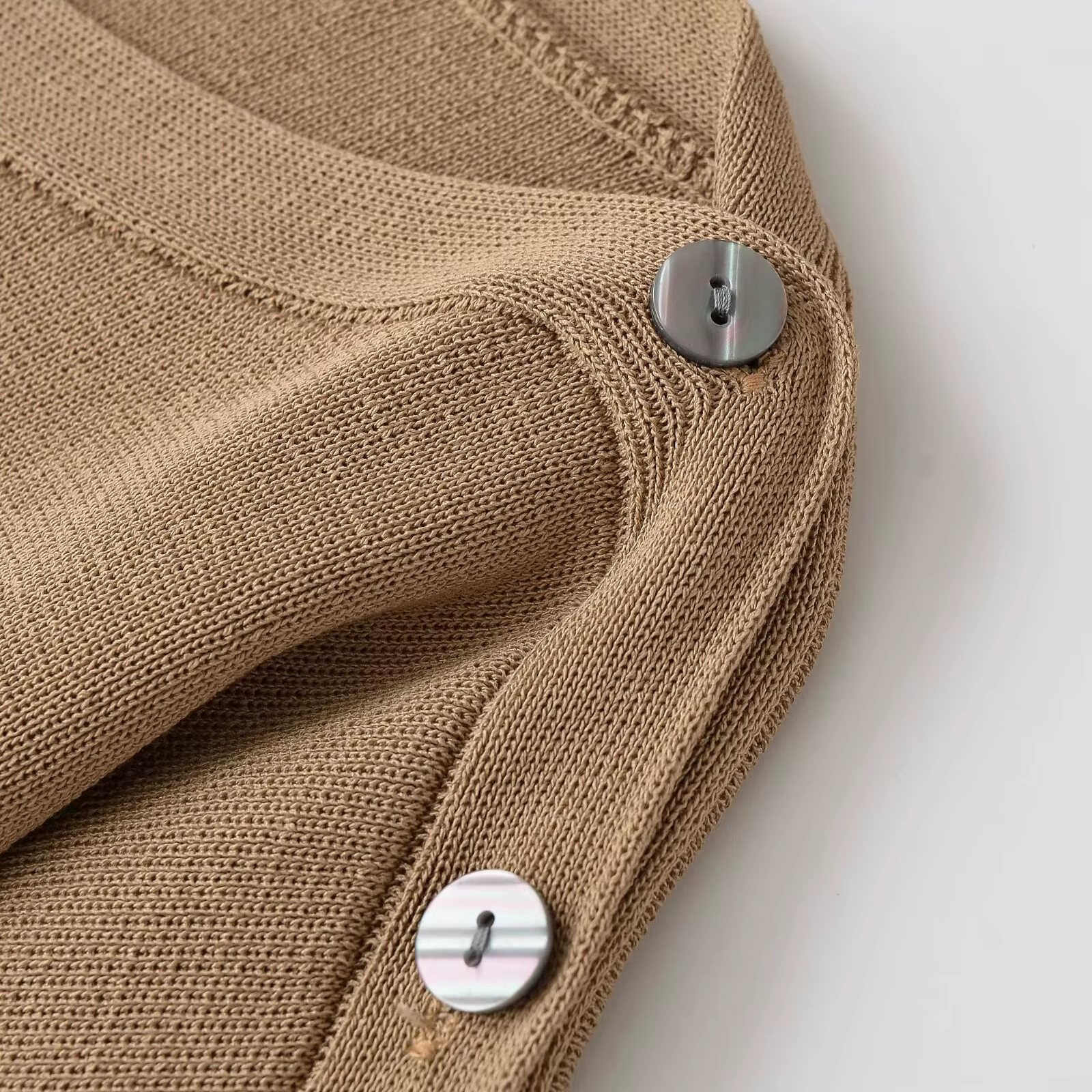 Pull en maille boutonné pour femme