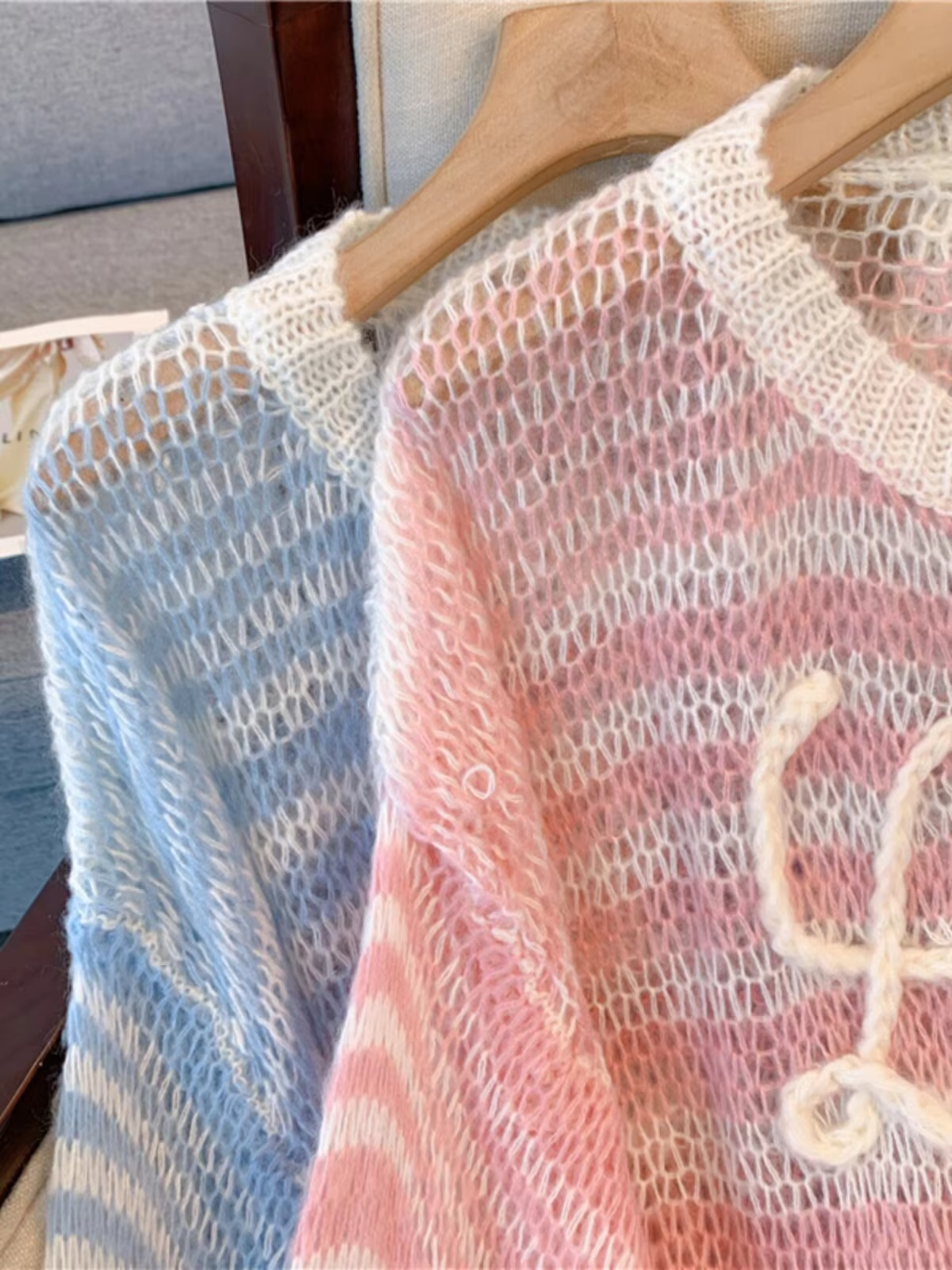 Pull à col rond brodé pour femme