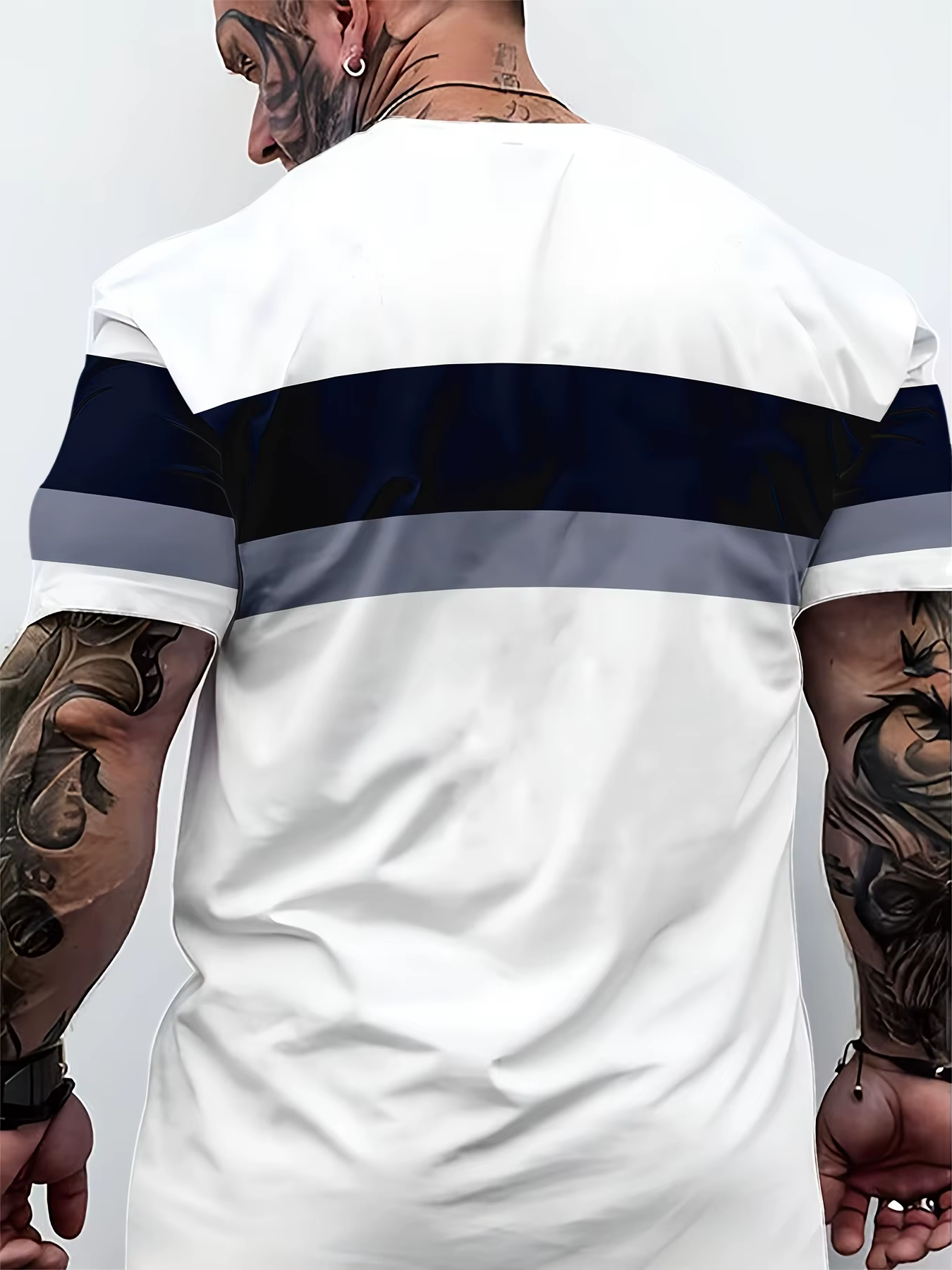 Le nouveau T-shirt pour hommes d'été 2025 est un T-shirt pour hommes d'extérieur léger, respirant, décontracté et à la mode avec des imprimés rayés