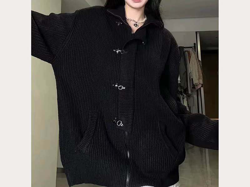 Cardigan tricoté à col montant