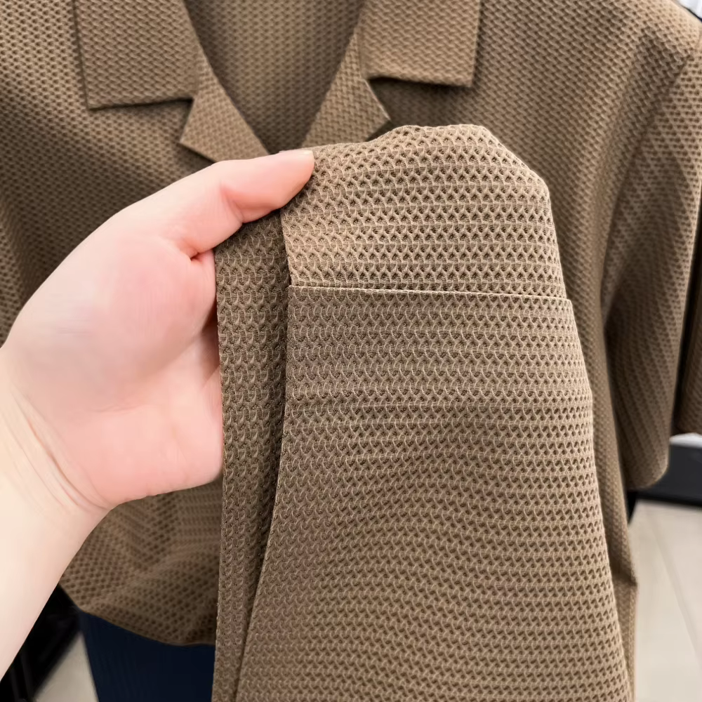 Chemise Polo Homme à Col Cubain Manches Courtes en Tissu Texturé Ananas Respirant Extensible pour l'Été 2026