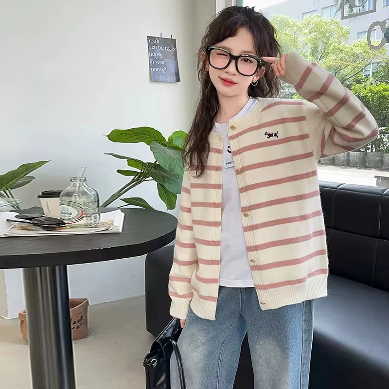 Cardigan à rayures au crochet pour enfants, tricots élégants, pull décontracté pour bébé, haute qualité, nouveau, printemps