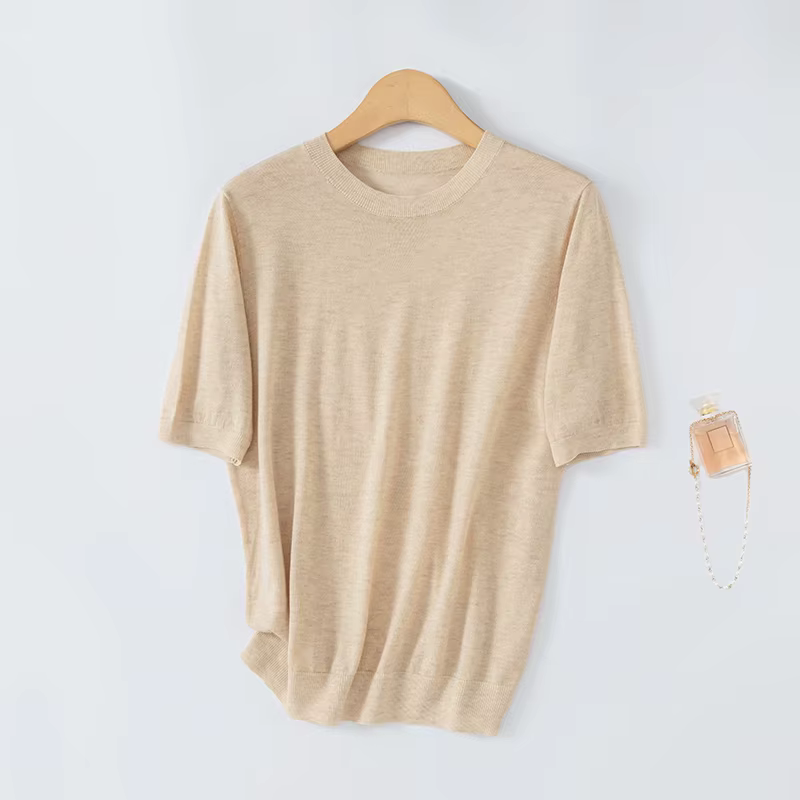 Pull en laine peignée à col rond et manches courtes pour femme