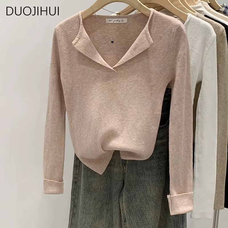 Pull blanc à manches longues et col en V pour femme