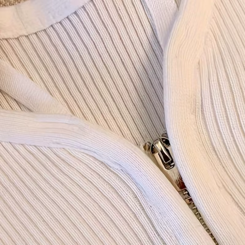 Gilet pull sans manches noir côtelé pour femme