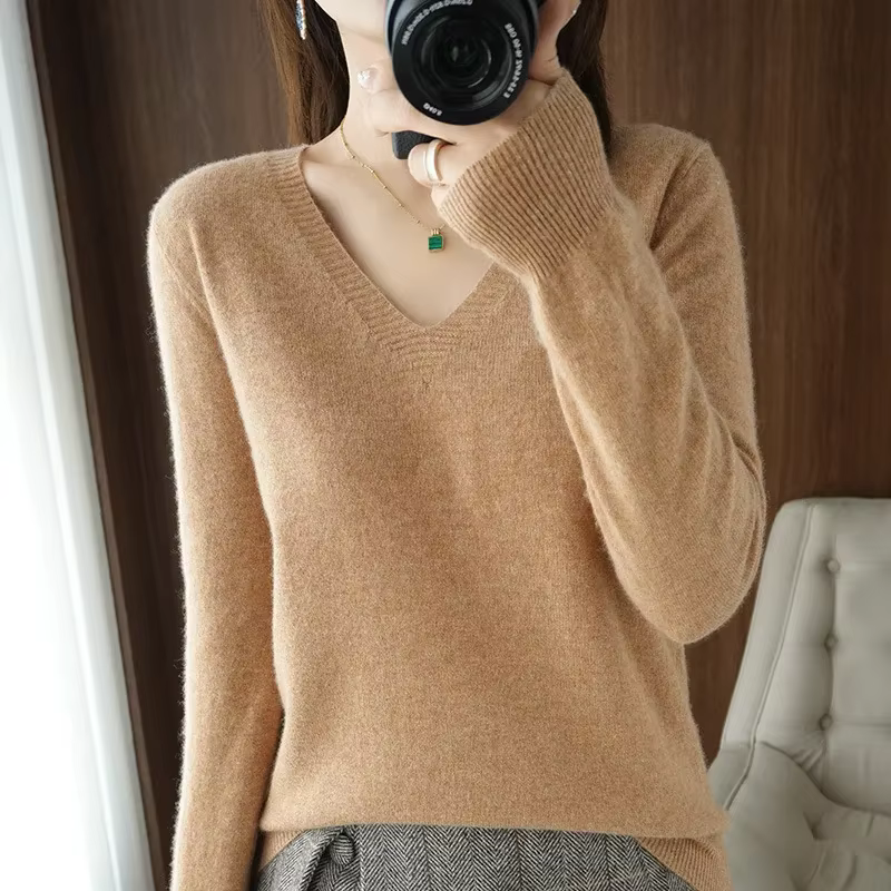 Pull femme 2025 automne hiver pulls tricotés col en v coupe ajustée chemise à bascule solide doux tricots