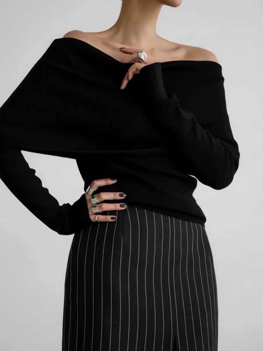 Pull tricoté à épaules dénudées pour femme