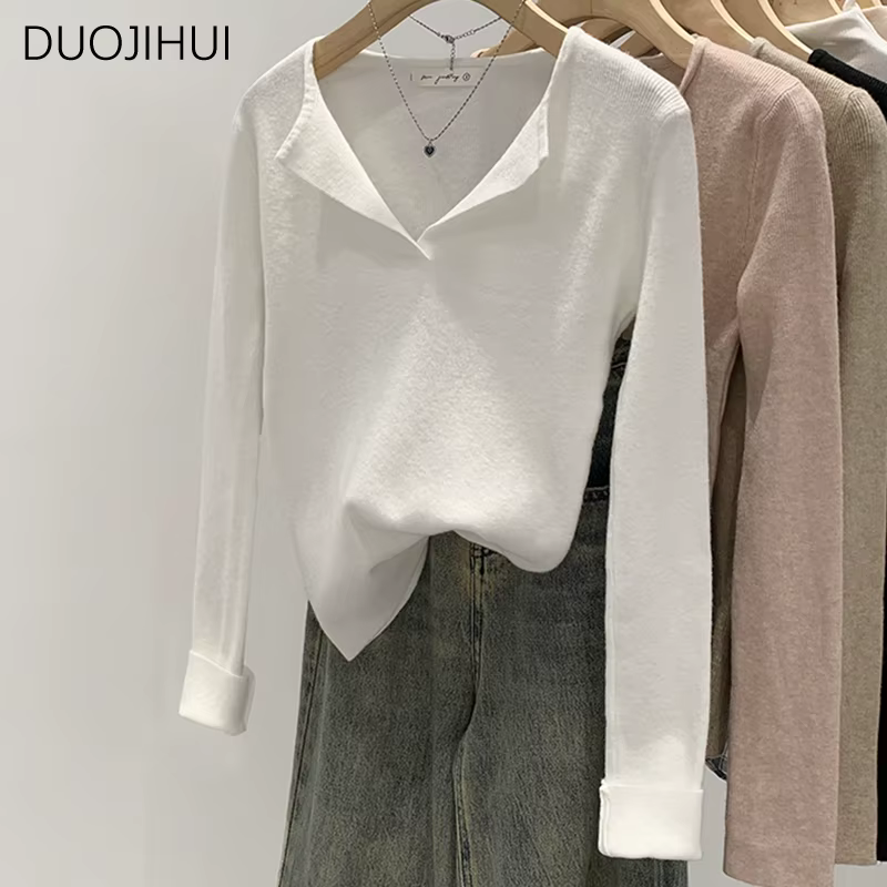 Pull blanc à manches longues et col en V pour femme