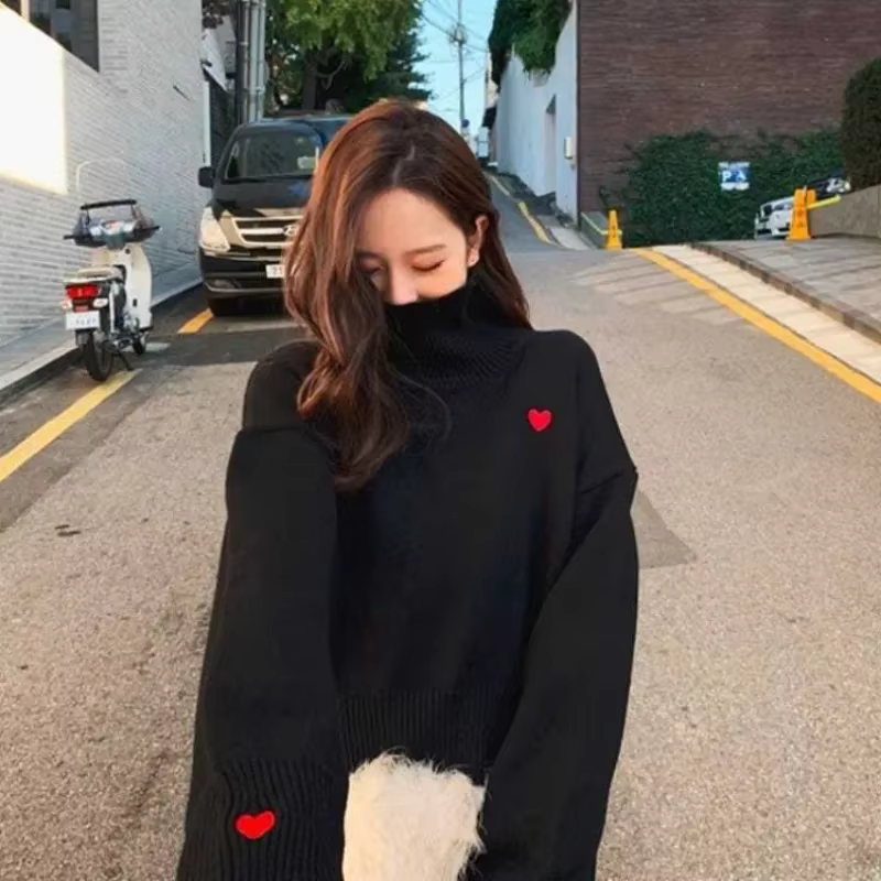 Pull à col roulé brodé pour femme