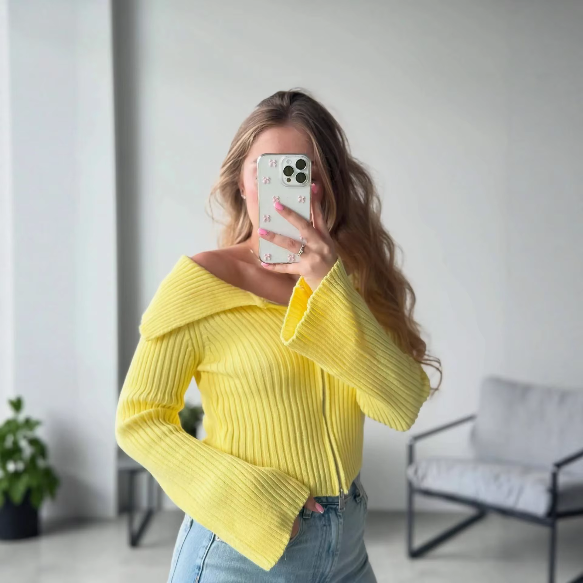 Pull court asymétrique épaule dénudée pour femme