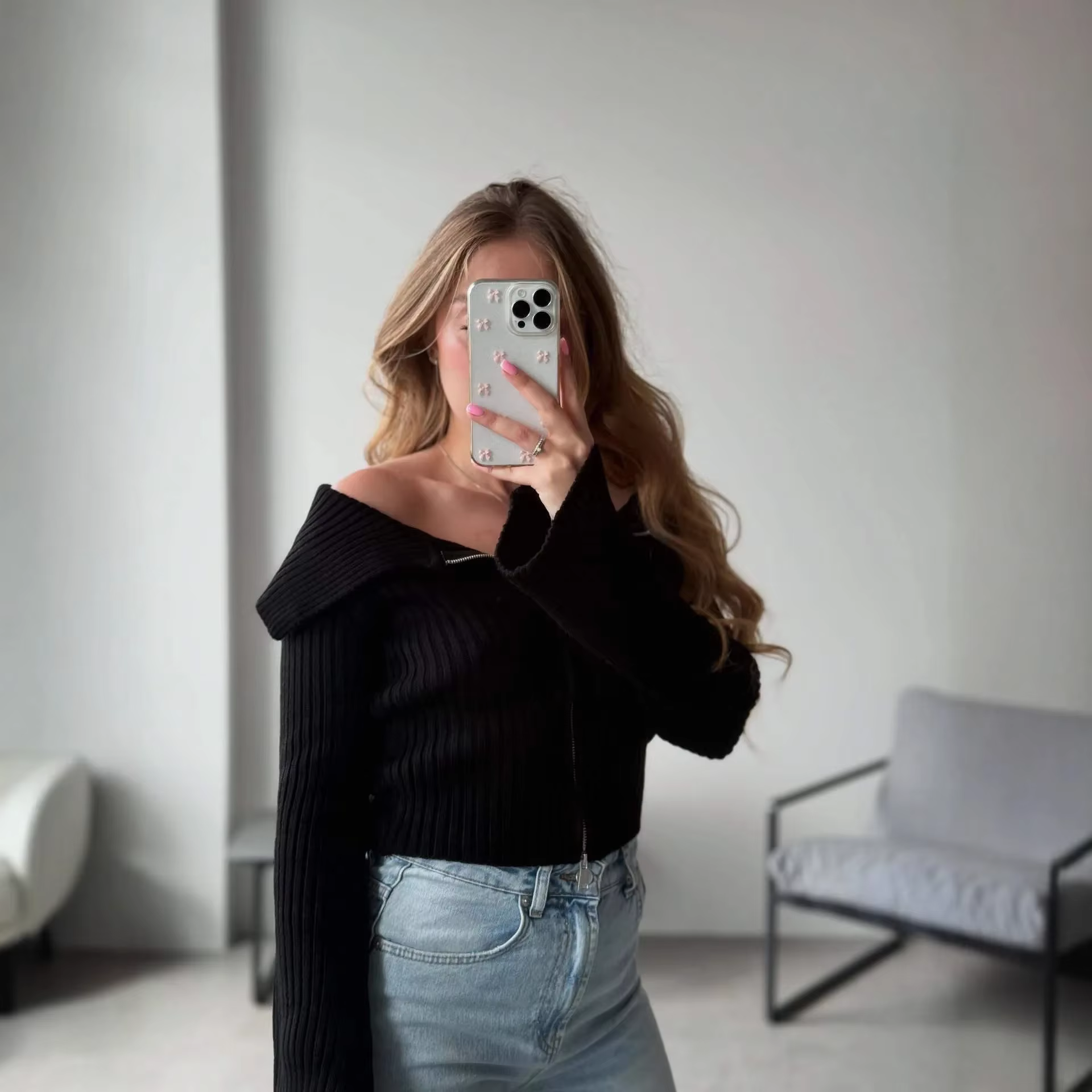 Pull court asymétrique épaule dénudée pour femme