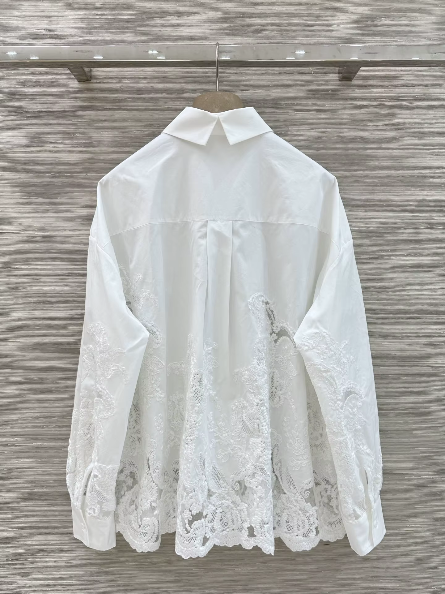 Chemisier Femme Blanc Décontracté à Col Polo, Broderie Florale en Dentelle Lourde, Boutonnage Simple