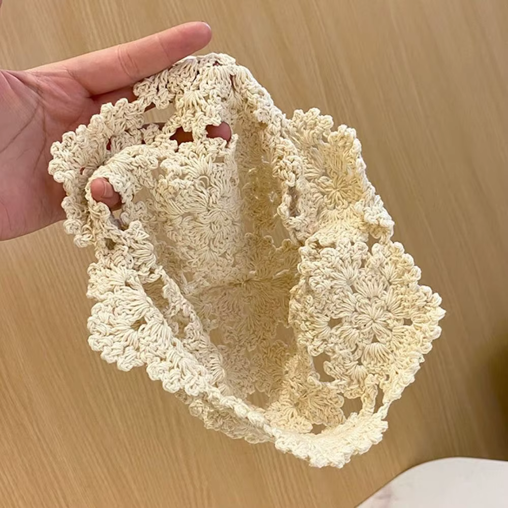 Béret en dentelle respirante pour femme