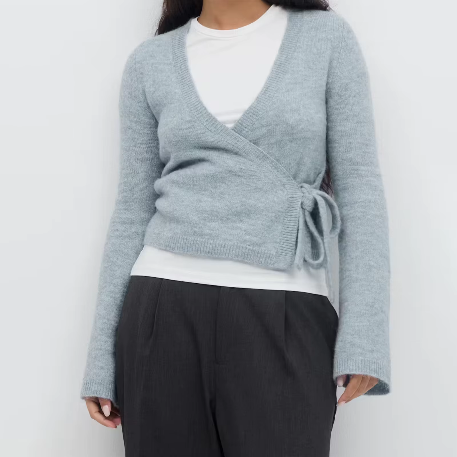 Cardigan portefeuille à nouer sur le devant pour femme, haut Y2K, couleur unie, col en V, manches longues, pull court en tricot, vêtements décontractés pour l'hiver et l'automne