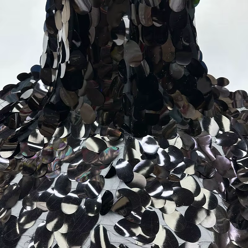Tissu brodé à sequins et grosses perles en maille de 60 mm pour robe, costume de spectacle, design de vêtements, DIY au mètre, matériel de couture