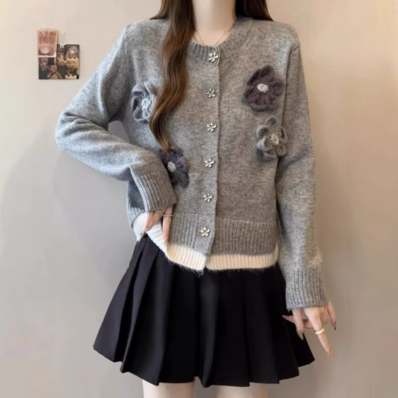 Cardigan tricoté gris pour femme