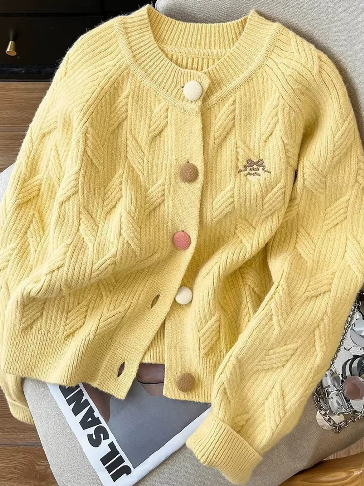 Cardigan jaune doux pour femmes