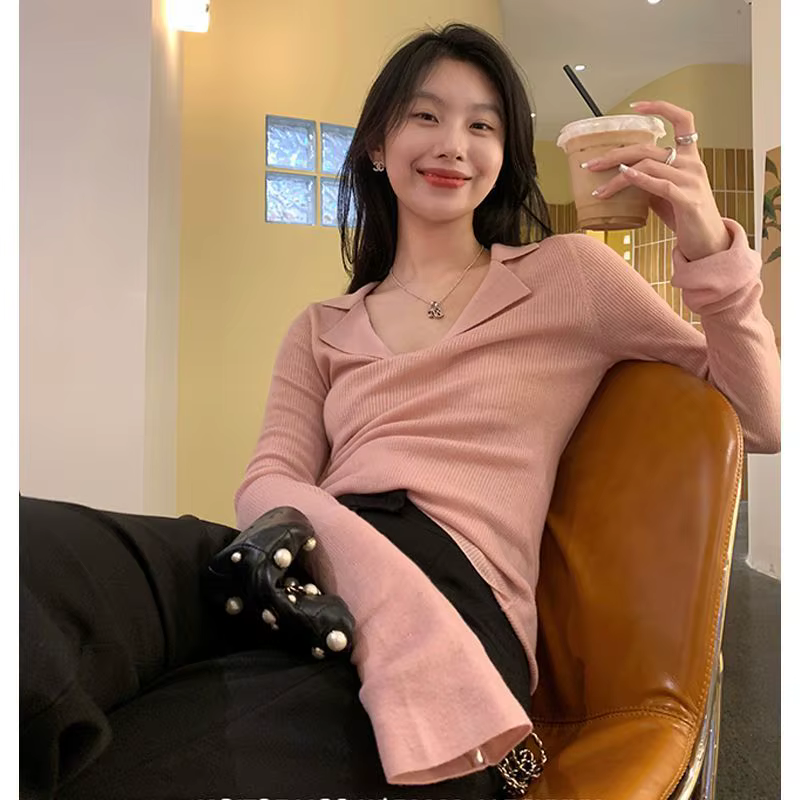 Pull à manches évasées et col POLO pour femme