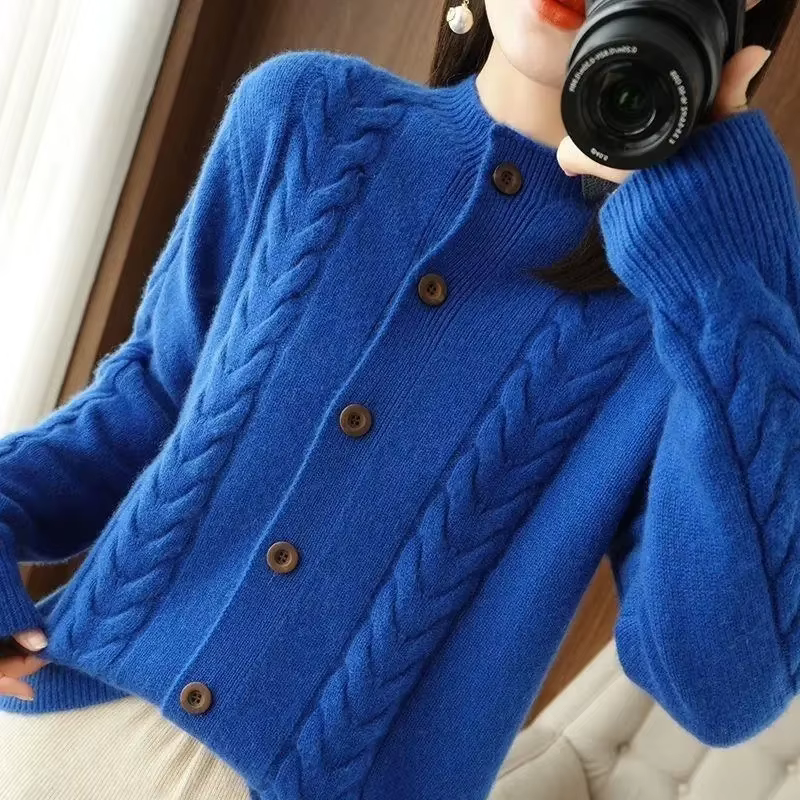 Cardigan tricoté torsadé à col mi-haut pour femme