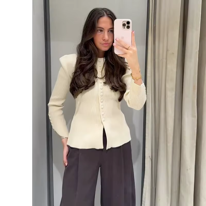 Cardigan Polo en Maille Femme 2026 – Manches Bouffantes