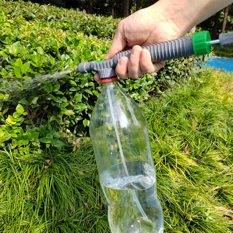 Artefact d'arrosage de jardin, bouteille de boisson, pulvérisateur de Cola, tête de pulvérisation universelle alternative, désinfection extractible, arrosage des légumes