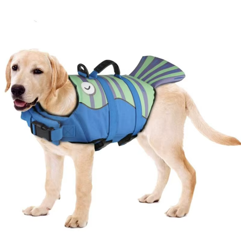 Gilet de sauvetage de style requin pour chien, vêtements imperméables et confortables, adaptés à la marche des chiens et à l'entraînement des chiens, fournitures pour animaux de compagnie