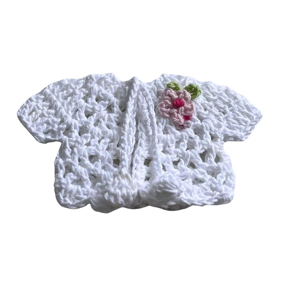 Pull en crochet l'inventaire fait à la main avec fleur