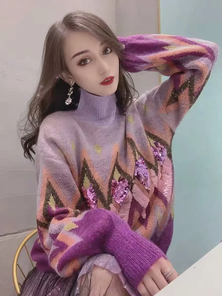 Pull à col roulé brodé à paillettes violettes pour femmes