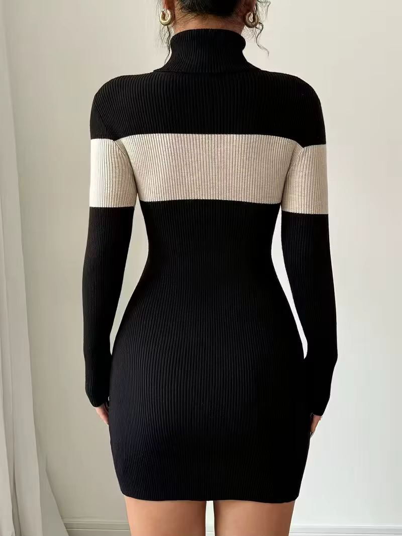 Robe en tricot ajustée à col montant et blocs de couleur – Vêtement élégant pour femme automne/hiver
