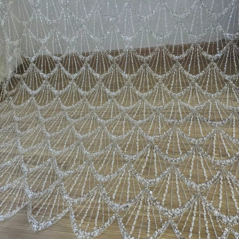 Tissu en dentelle douce brodée pour robe de mariée, maille à paillettes perlées, vêtements de créateurs faits à la main, matériel de couture bricolage, gril