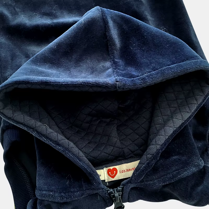 Vêtements d'enfance pour garçon/fille, gilet scolaire bleu marine avec doublure en velours, gilet extérieur à capuche, fermetures éclair sur le devant et cœur brodé, hauts pour enfants