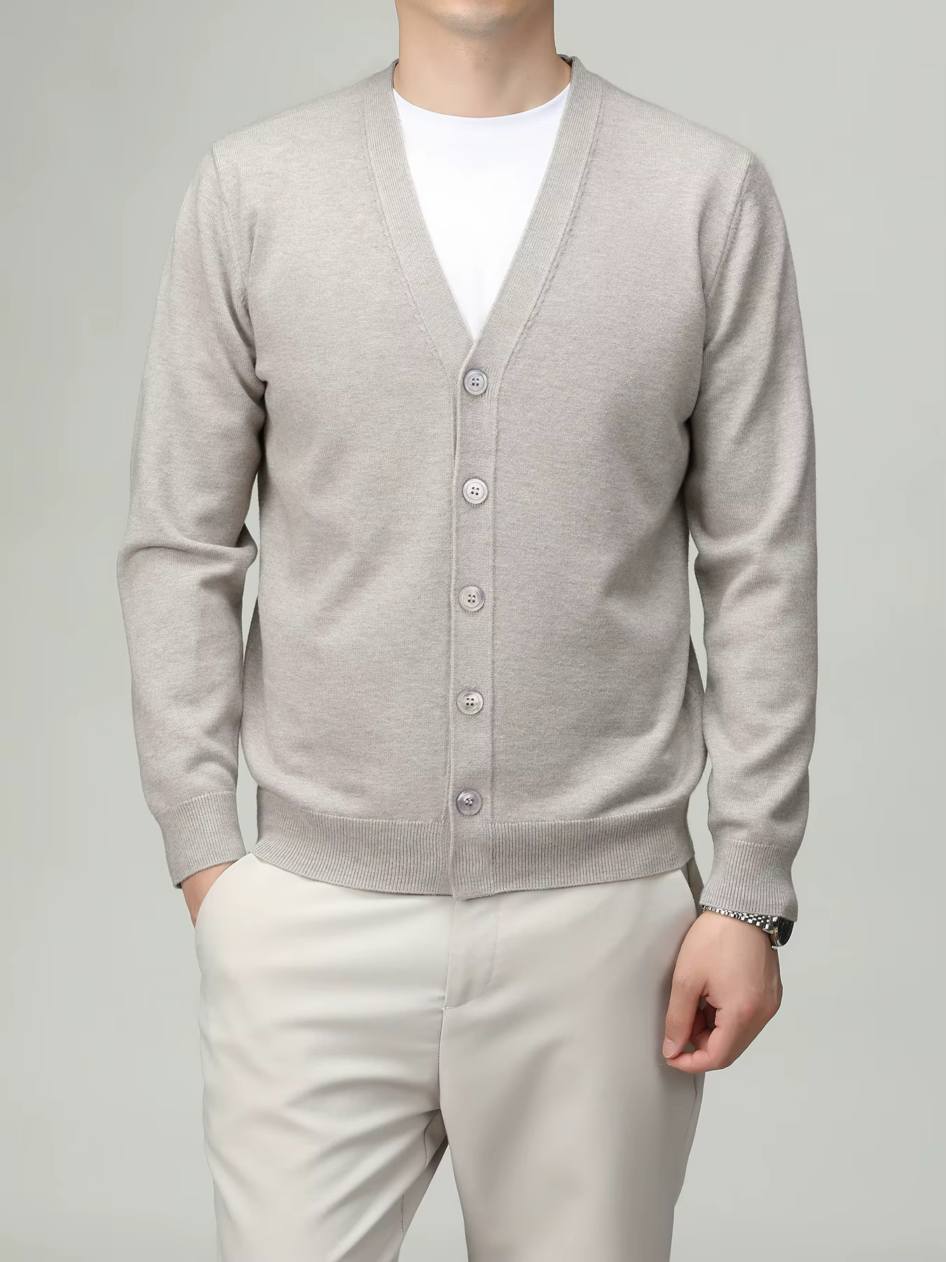 Cardigan Classique Tricoté pour Homme – Printemps/Automne – Couleur Unie avec Boutons – Idéal pour Tenues Décontractées ou Professionnelles – Haut Élégant