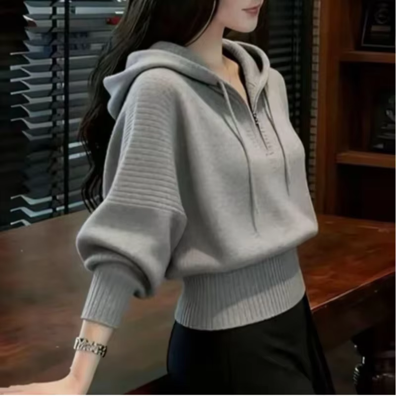 Pull à capuche court gris pour femme