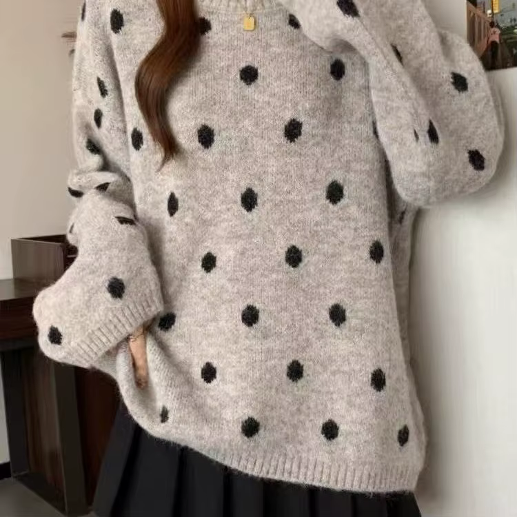 Pull à pois tricoté décontracté et ample