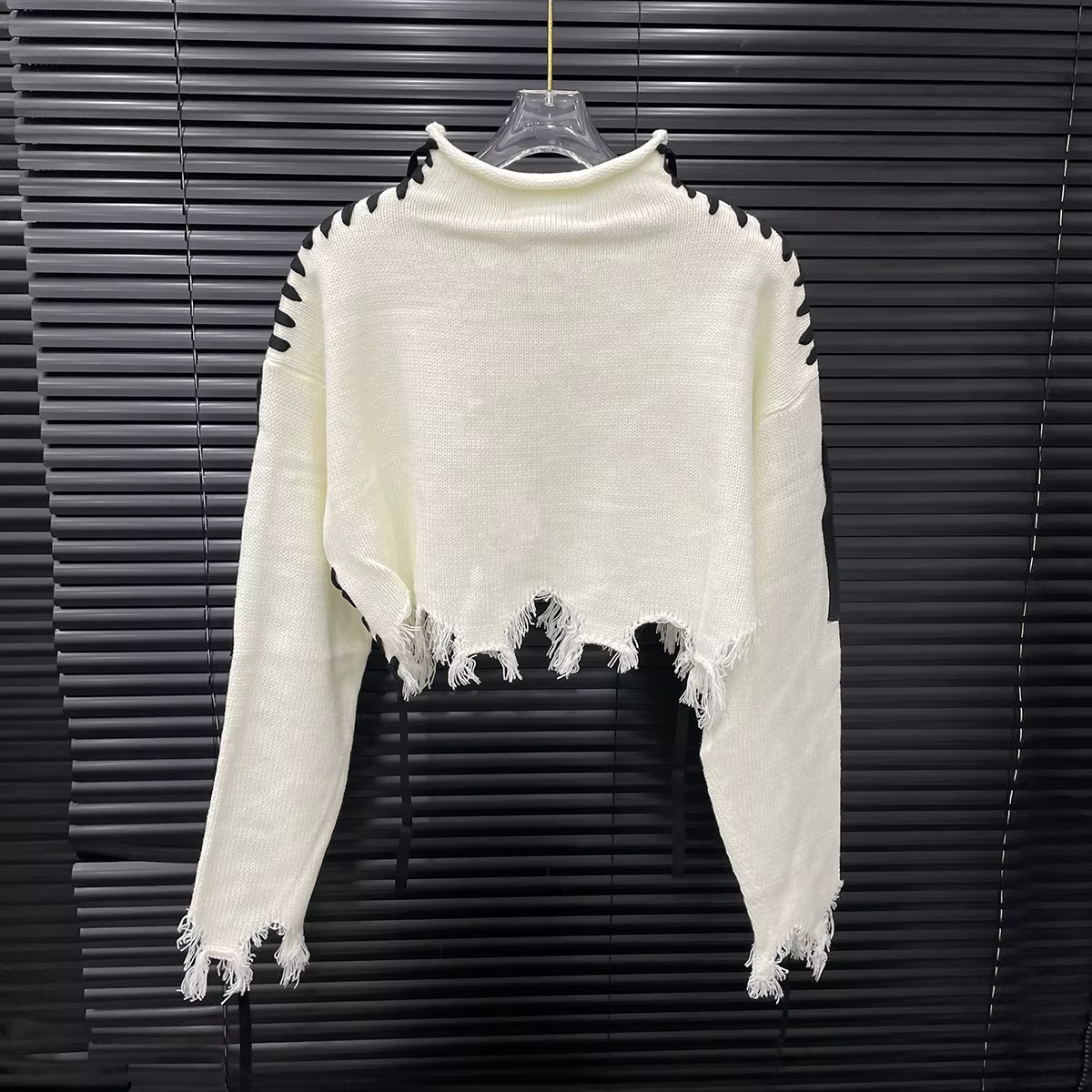 KUCLUT 2025 automne nouveau Design de mode lettre cravate tricoté pull haut pour femmes décontracté taille haute pulls femme 1A570