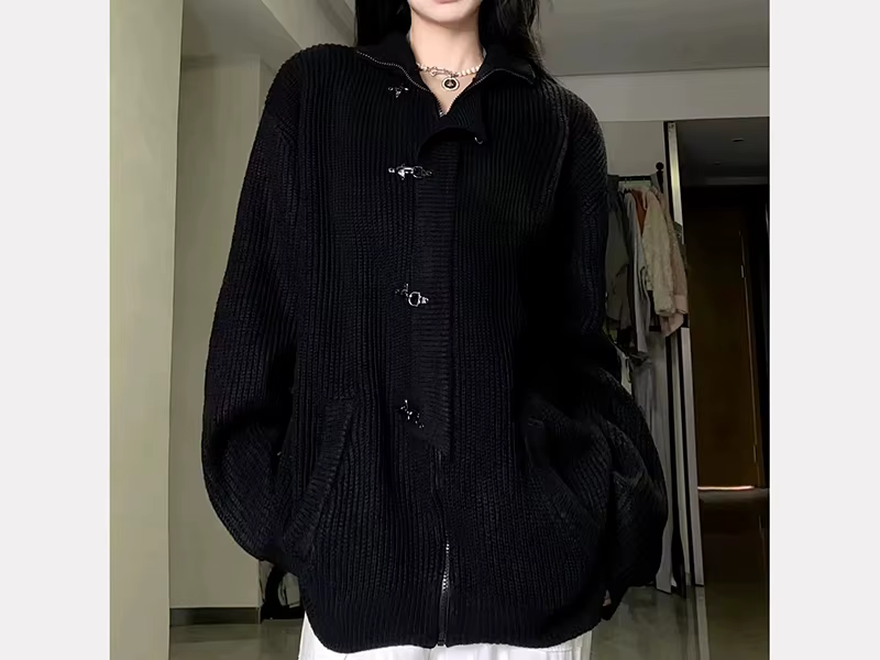 Cardigan tricoté à col montant