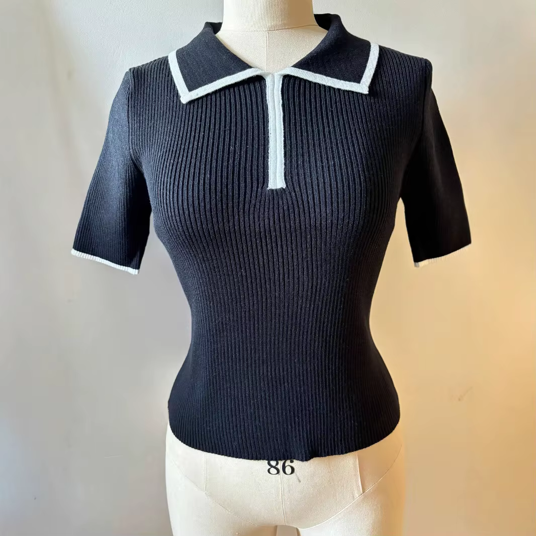 Pull en tricot côtelé à col polo et bloc de couleurs pour femme