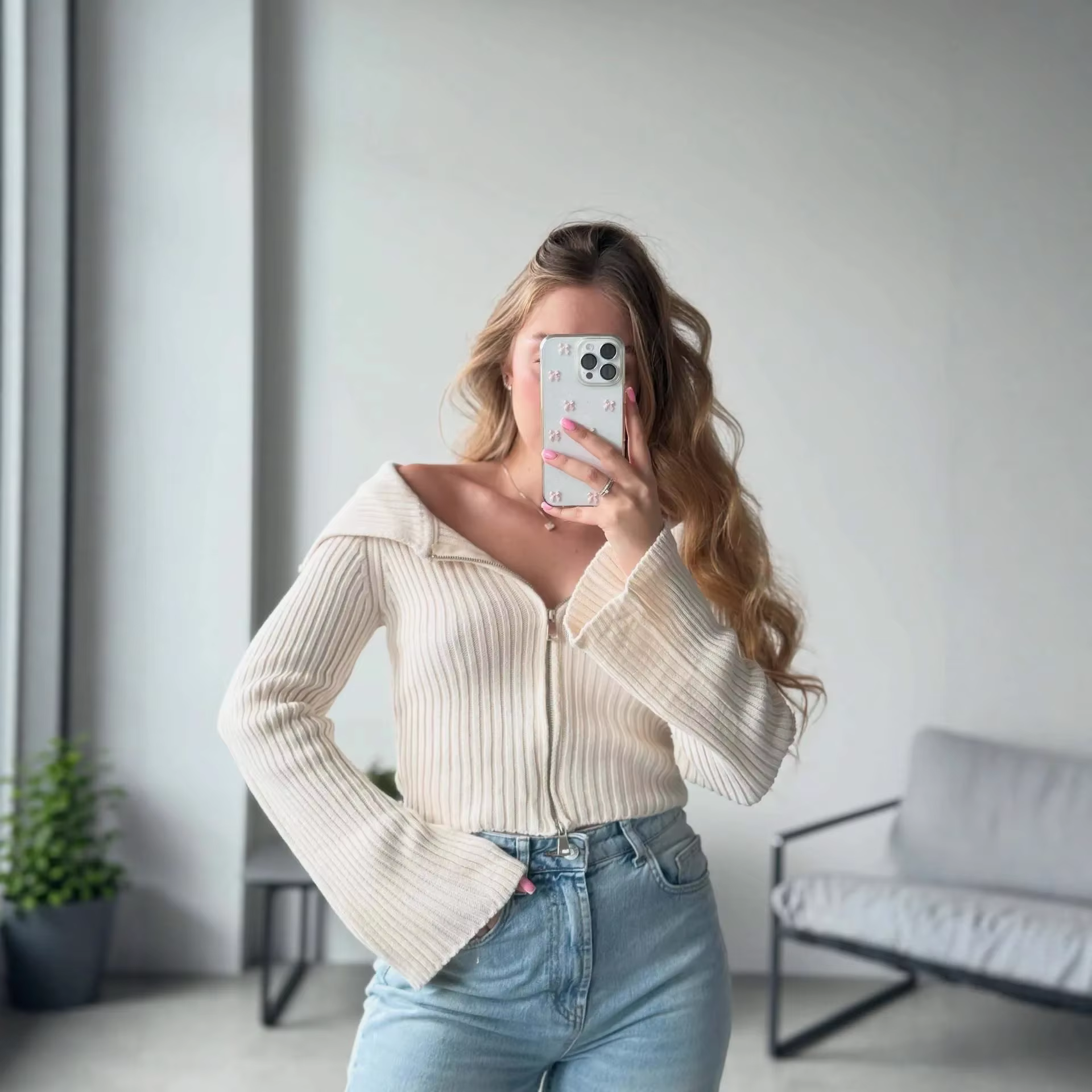 Pull court asymétrique épaule dénudée pour femme