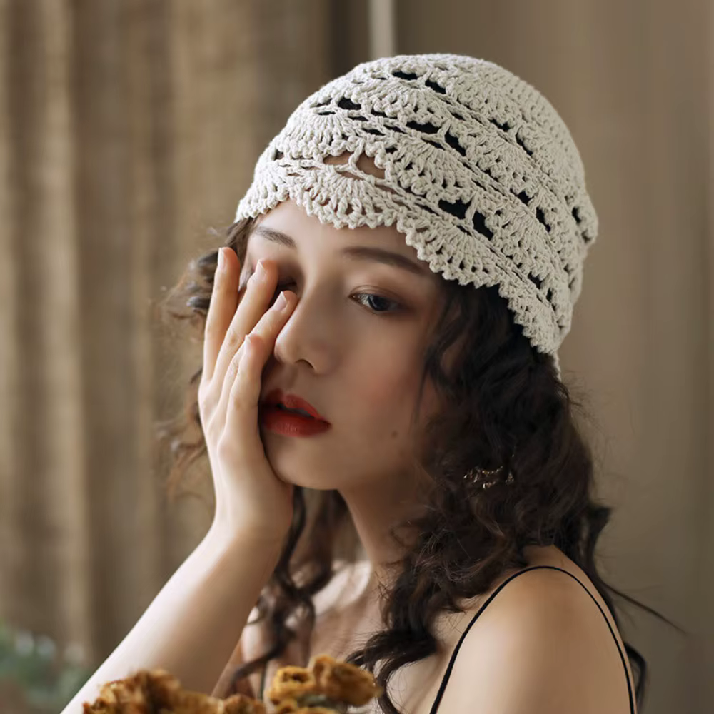 Béret en dentelle respirante pour femme