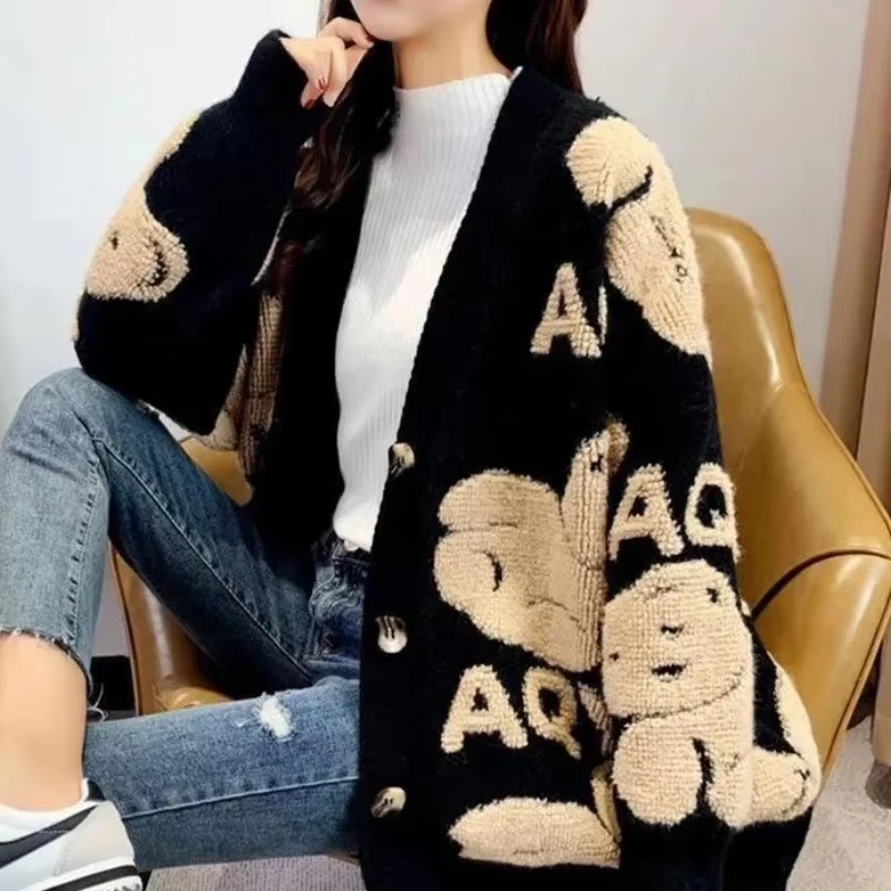 Cardigan long en tricot avec boutons pour femme
