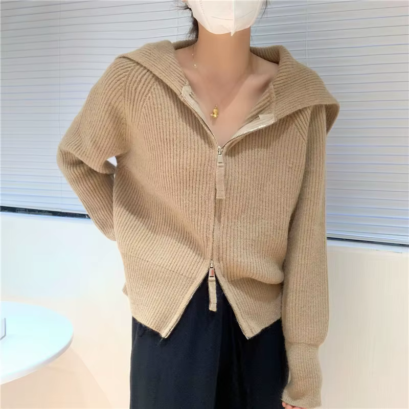Cardigan tricoté à grand revers pour femmes