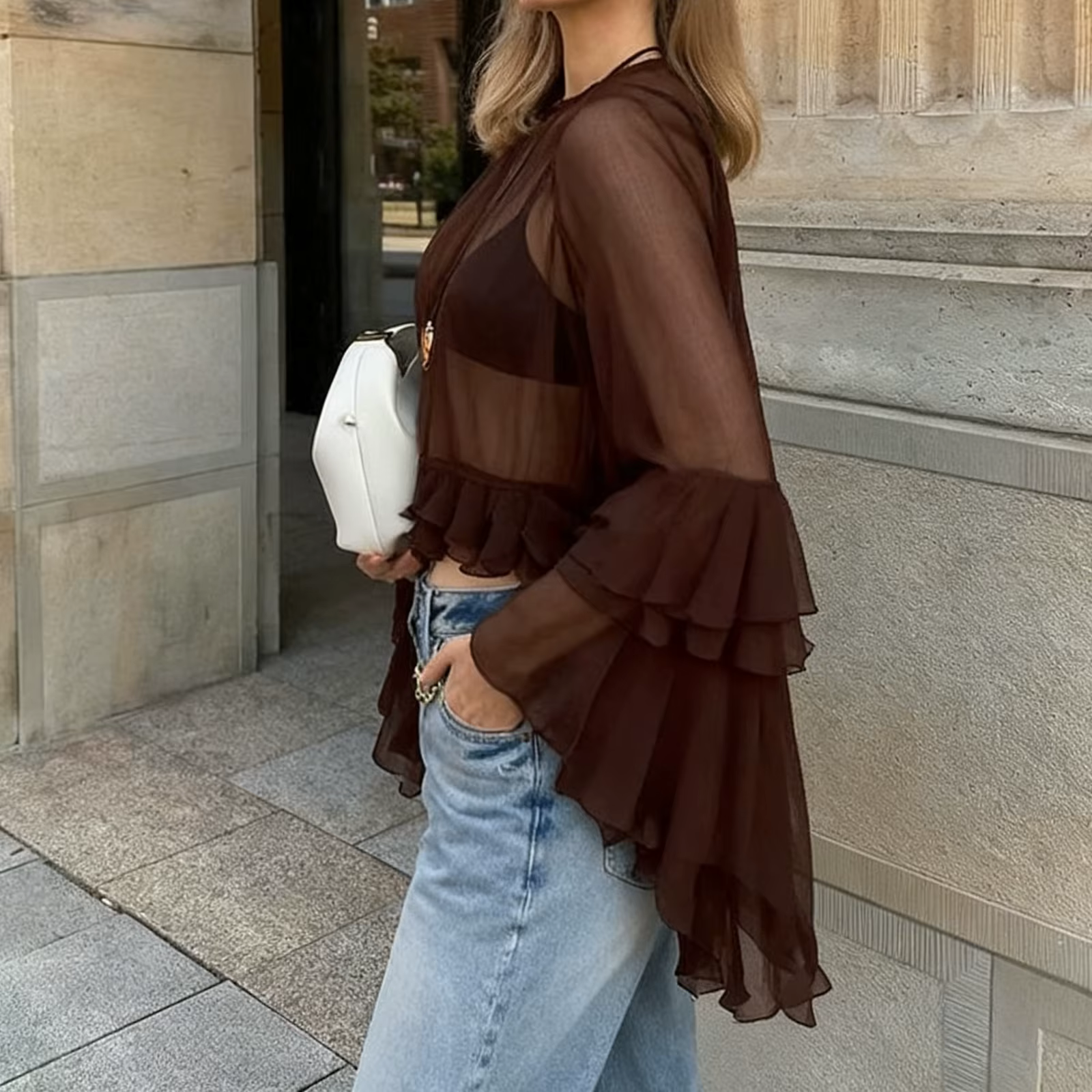 Chemisiers à volants pour femmes, style bohème, en mousseline fluide à manches cloche, transparents et sexy, avec ourlet à volants