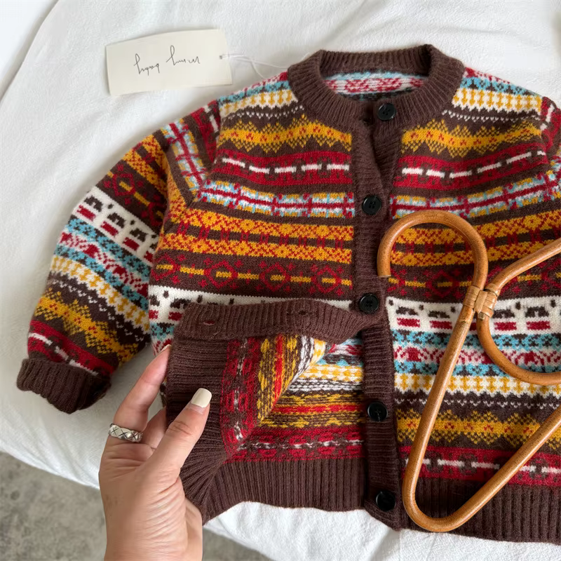 Pull pour enfants 2026 – Nouvelle collection printemps-automne-hiver – Cardigan color block pour garçons et filles – Manteau tricoté rétro pour bébé