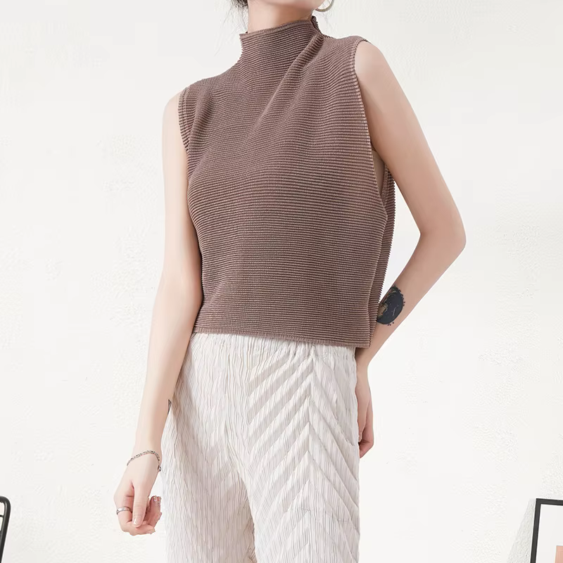 Gilet tendance à col montant pour femme, idéal pour l'été, à porter avec un t-shirt ample, comme sous-vêtement ou un haut sans manches.