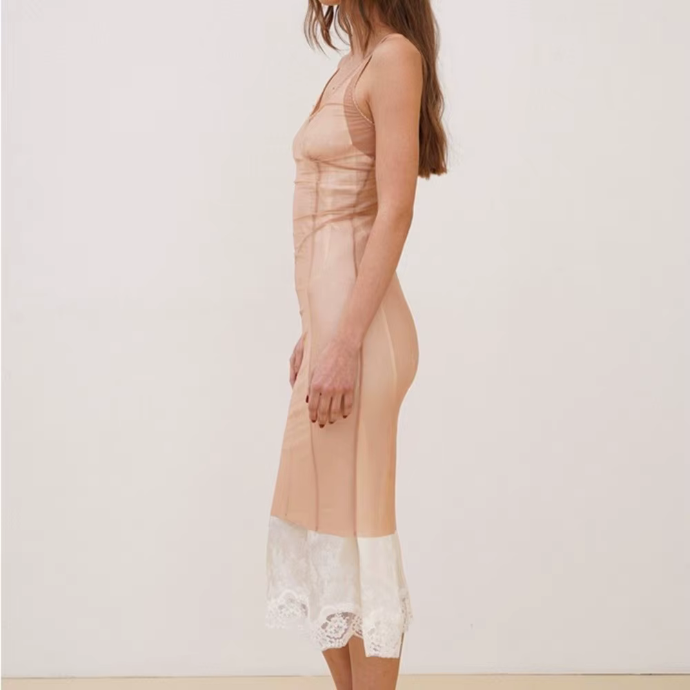 Robe cache-cœur sans manches en maille transparente, à taille cintrée, avec bordure en dentelle, couleur unie et bretelles spaghetti