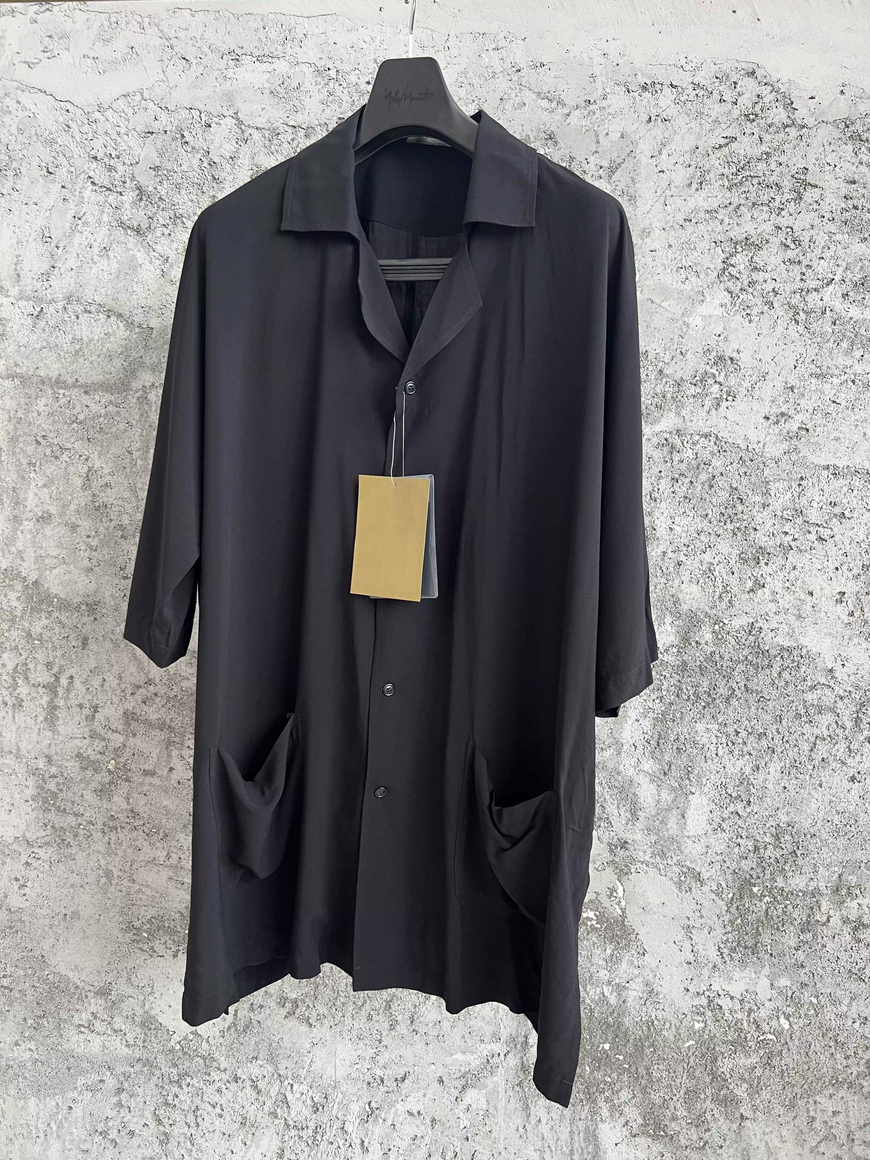 Chemise fine à manches courtes et col cubain foncé pour hommes, grande manche cinq-quarts