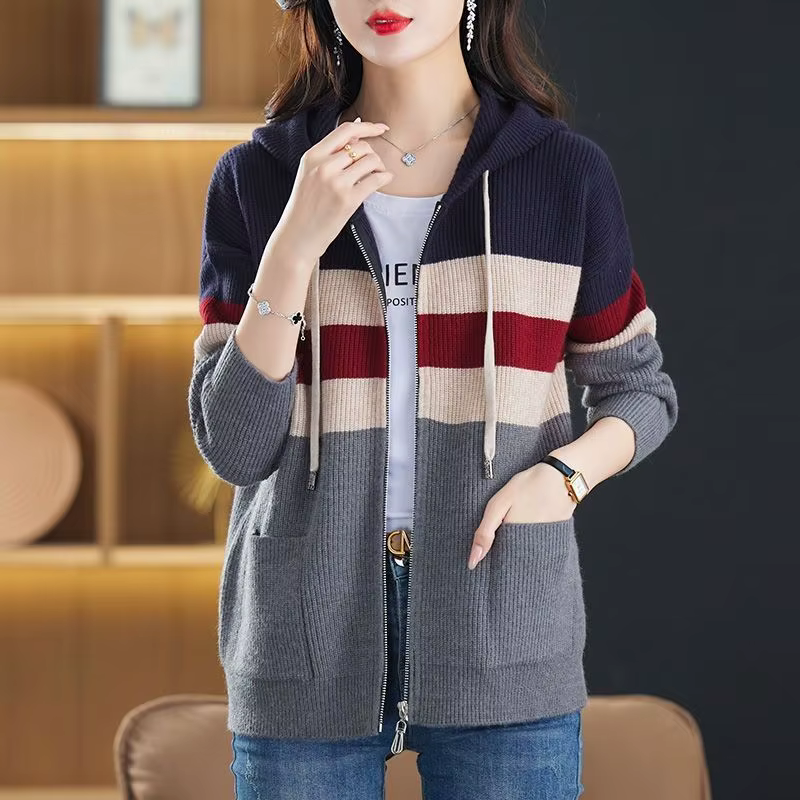 Cardigan rayé à capuche pour femmes