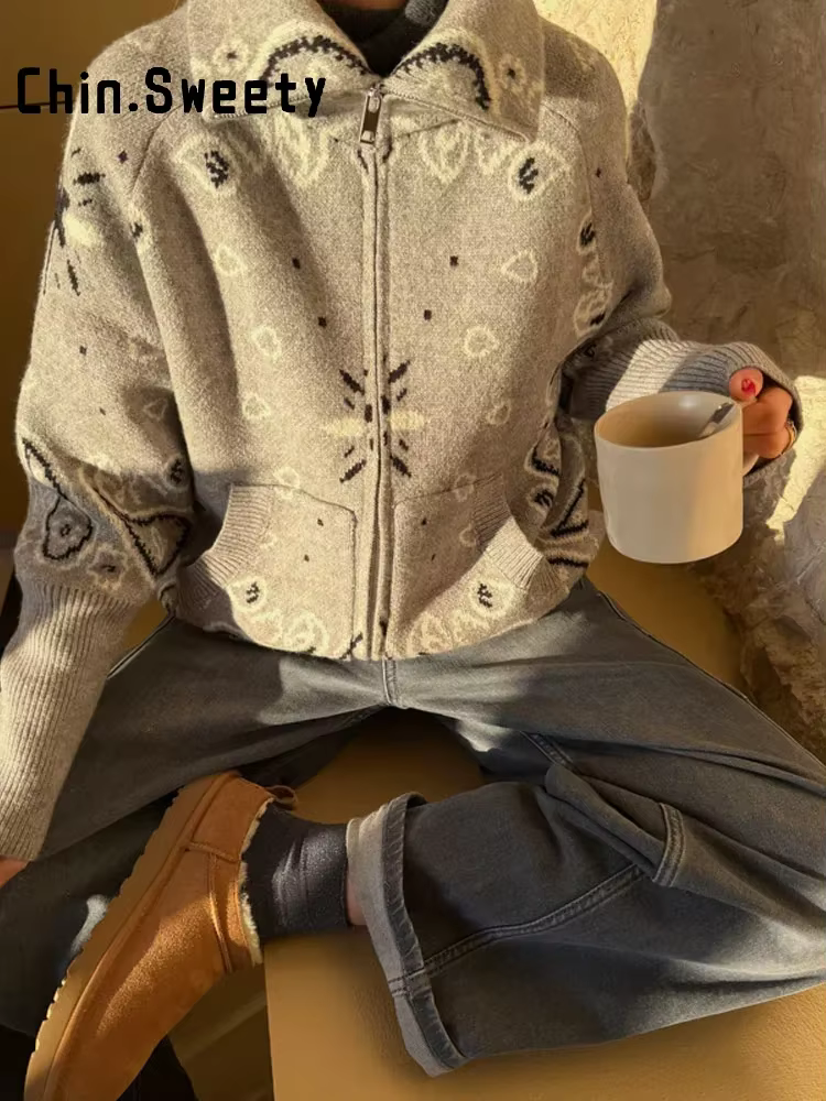 Cardigan tricoté à col en fausse fourrure pour femme